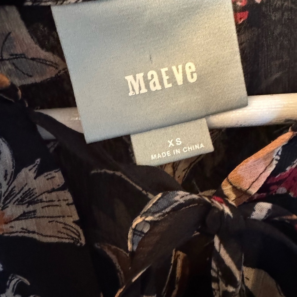 Maeve Black Blouse with Pink and Cream Floral Design bell sleeves - Picture 4 of 6